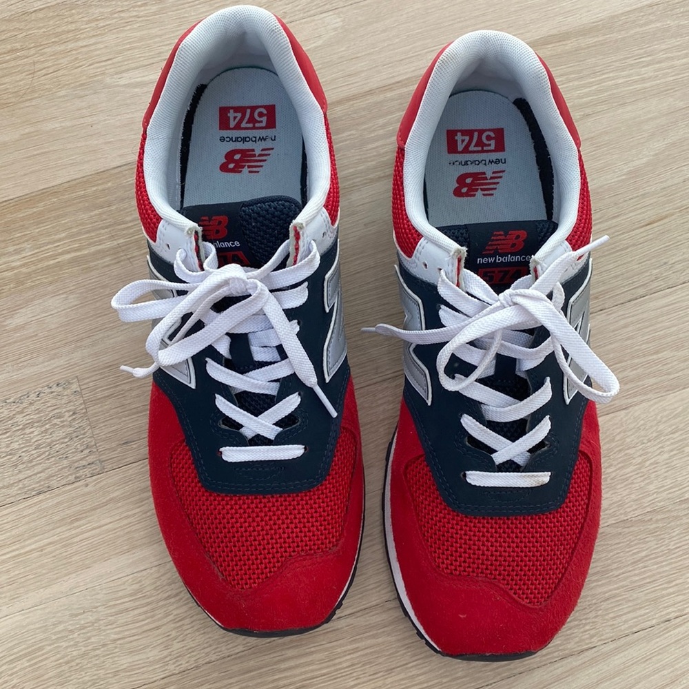 New Balance Men’s 574 shoes size 13 D
